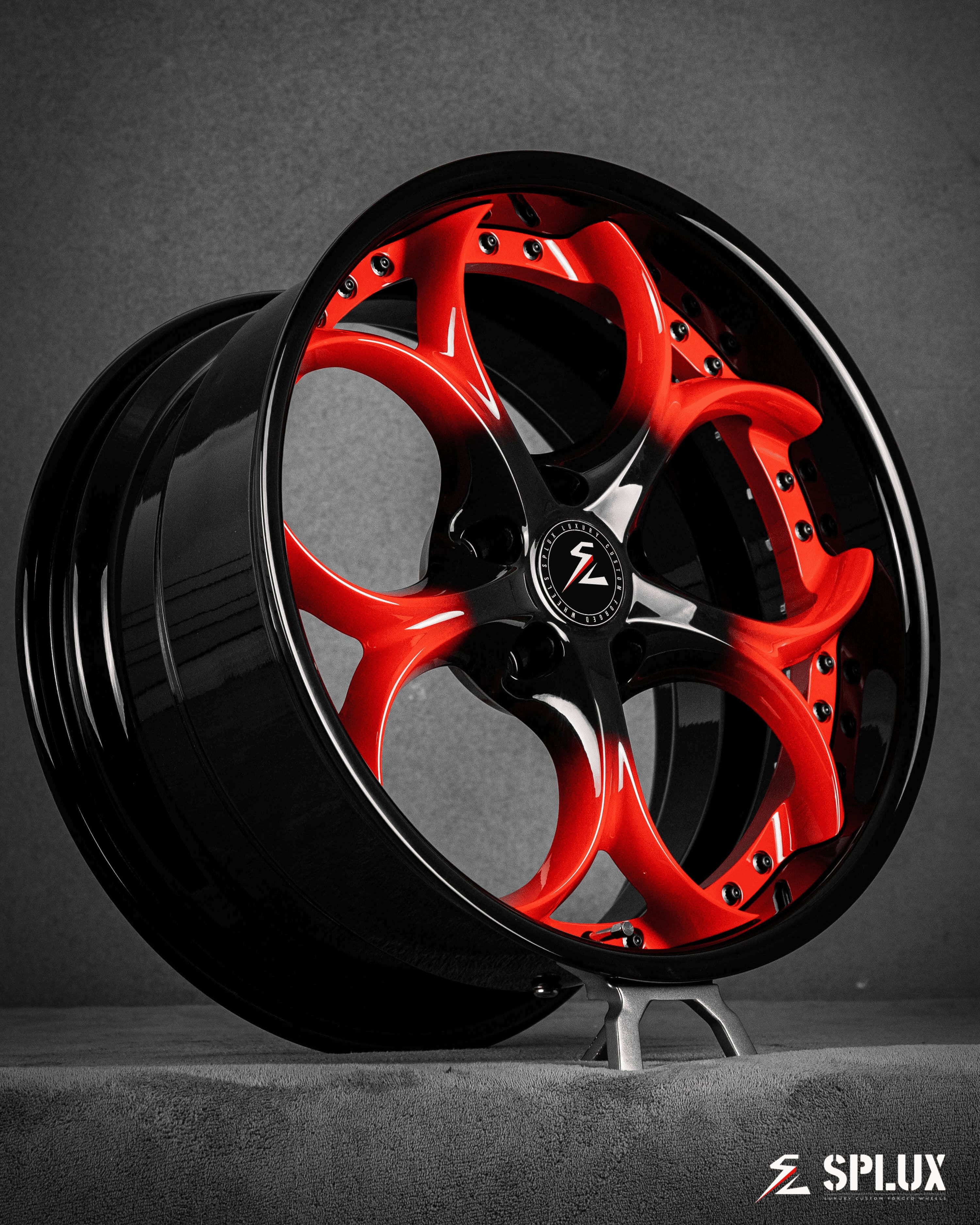 Splux SD-03 custom forged 2-piece aftermarket wheels for 2019 C7 Corvette, 19/20 inch, black and red with deep dish and heart spoke design.