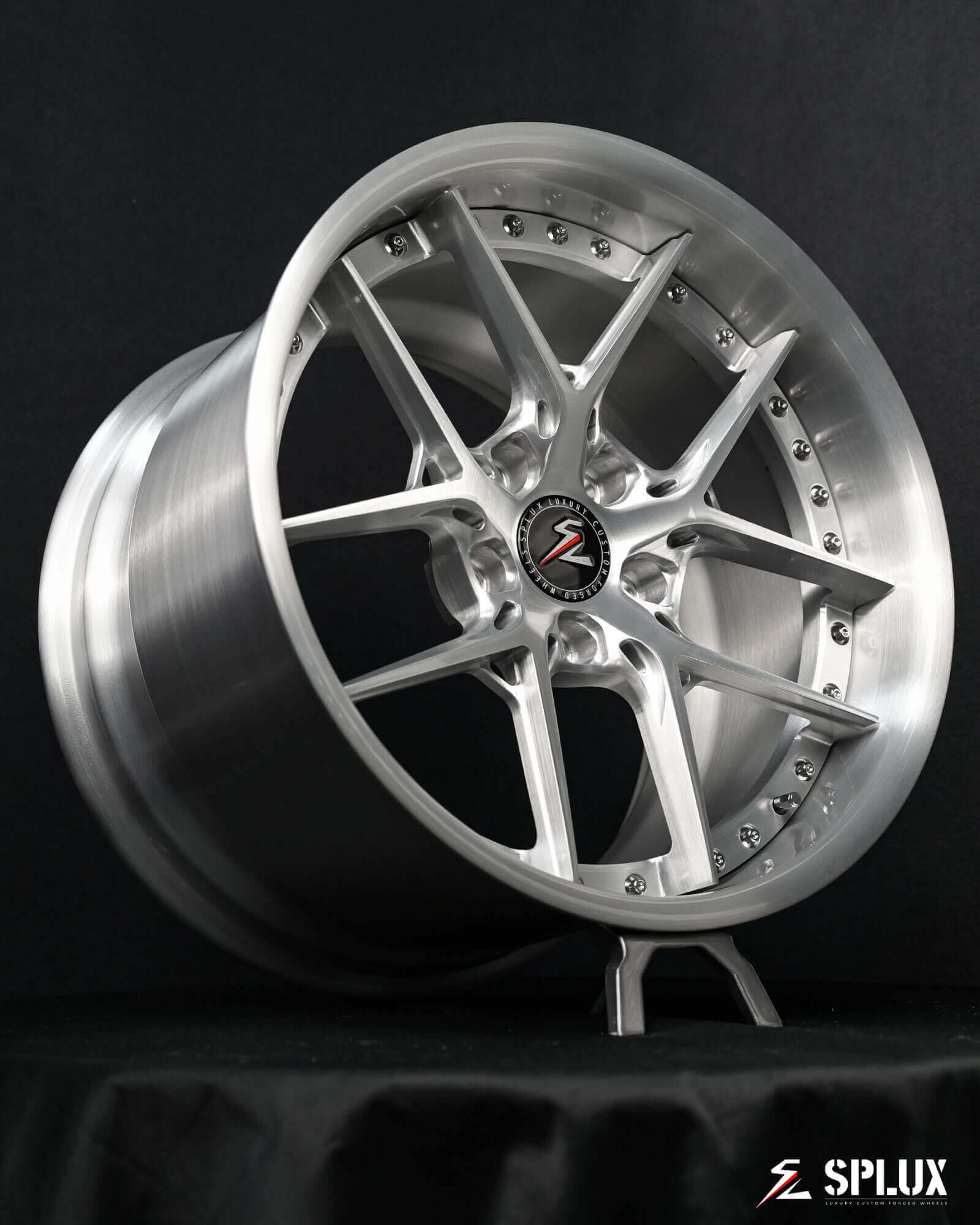 c4 custom corvette zr1 rims with deep dish design. Perfect for 1994 ZR1, featuring a sleek deep dish design for a bold look.