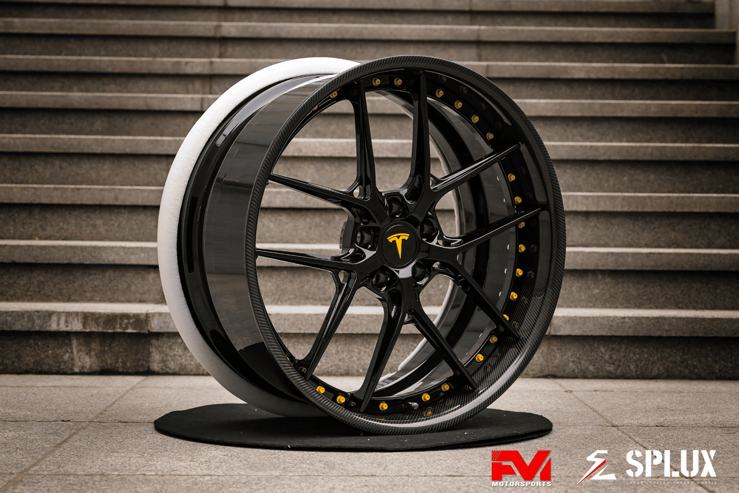 tesla model s wheels front three quarter view with SD-02 forged carbon fiber lip