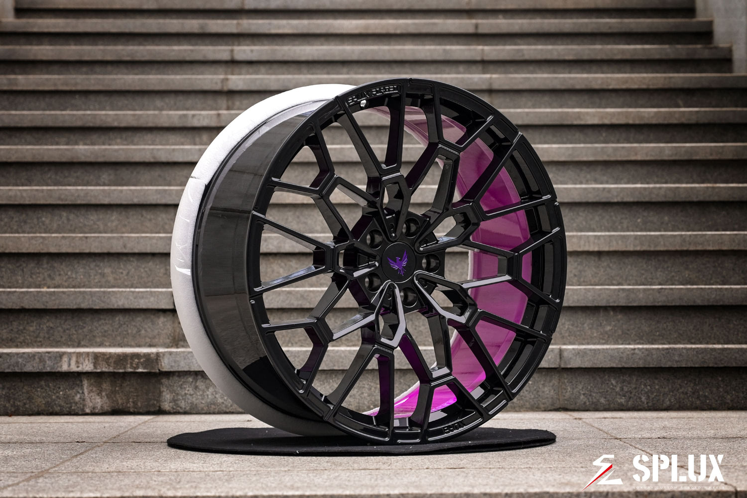 Lucid Gravity custom wheels SF-10 forged 1-piece front angle view