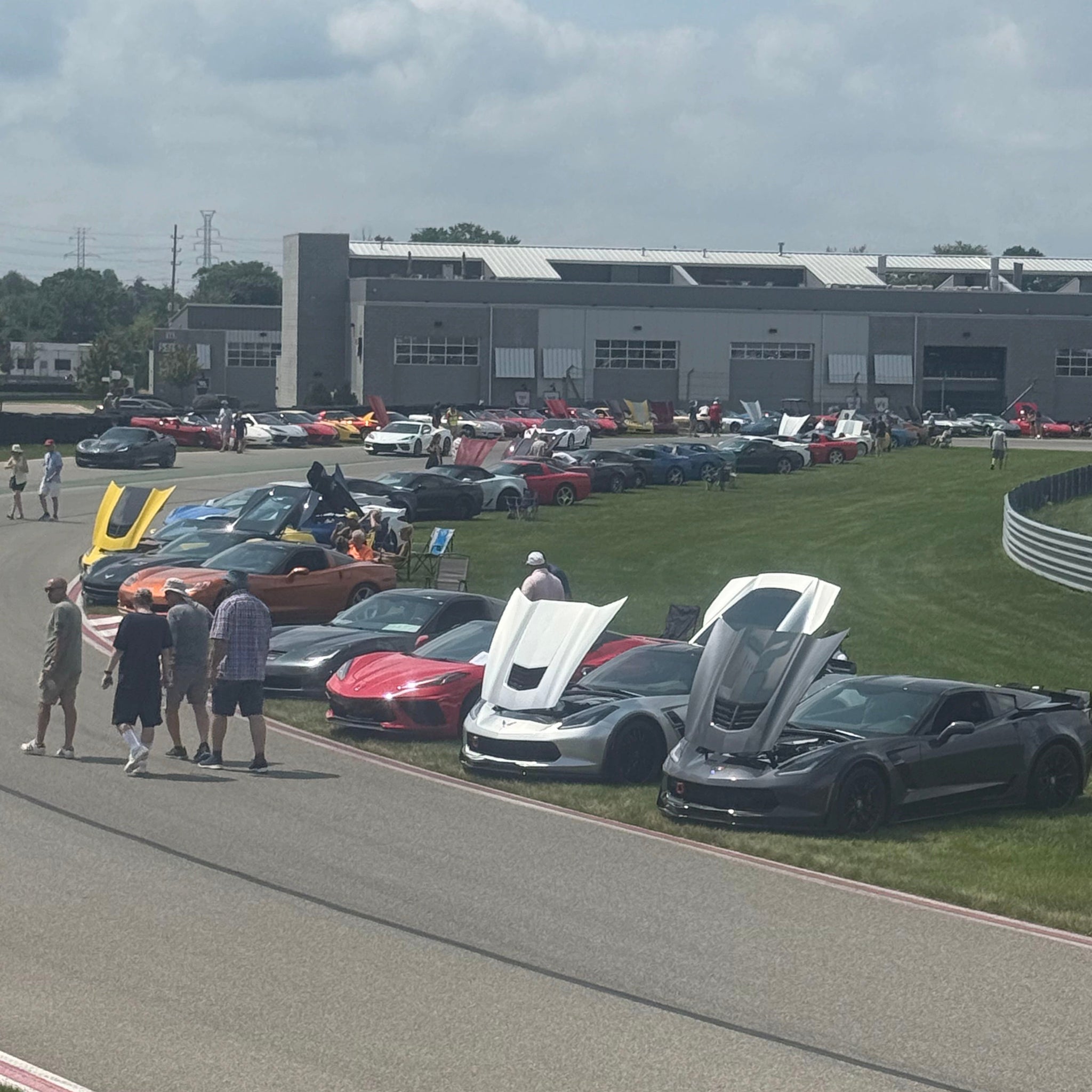 Splux Corvette Enthusiast Makes the Favorites List at Woodward Dream Festival on M1 Concourse