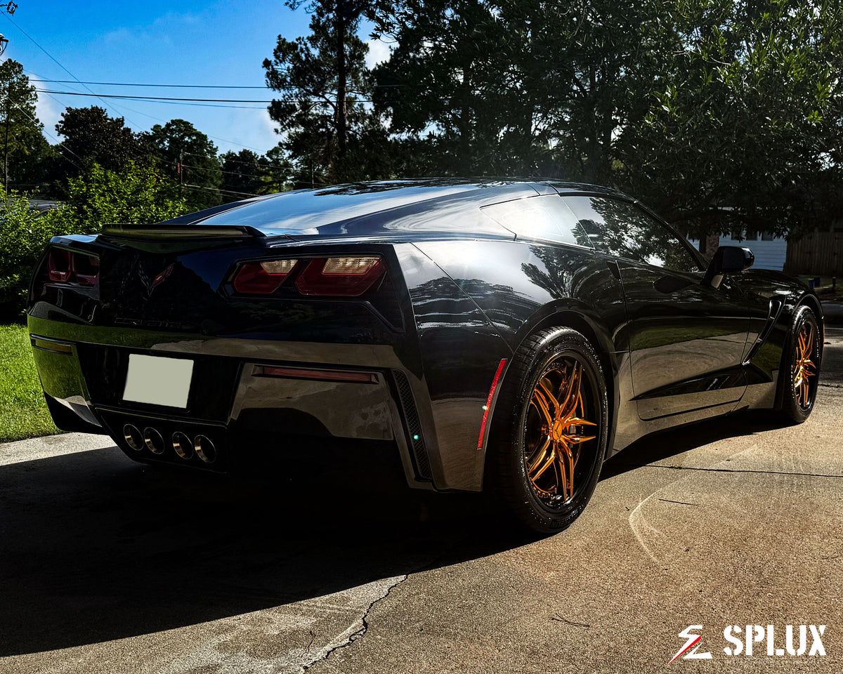 2017 Corvette C7 Stingray with SA-01 forged 2-piece wheels in polished copper and piano black lip
