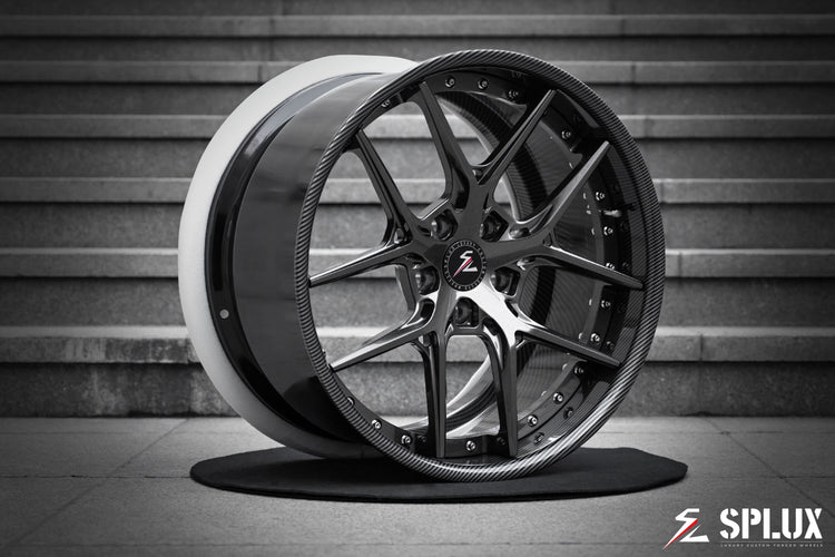 2017 Corvette C7 Z06 with carbon fiber wheels on SD-02 forged 2-piece wheels with hydro-dipped carbon fiber barrel and gloss dark gunmetal spokes