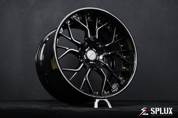 SD-16 C8 Corvette Z06 wheels front three-quarter hero view on 2025 Corvette C8 Z06