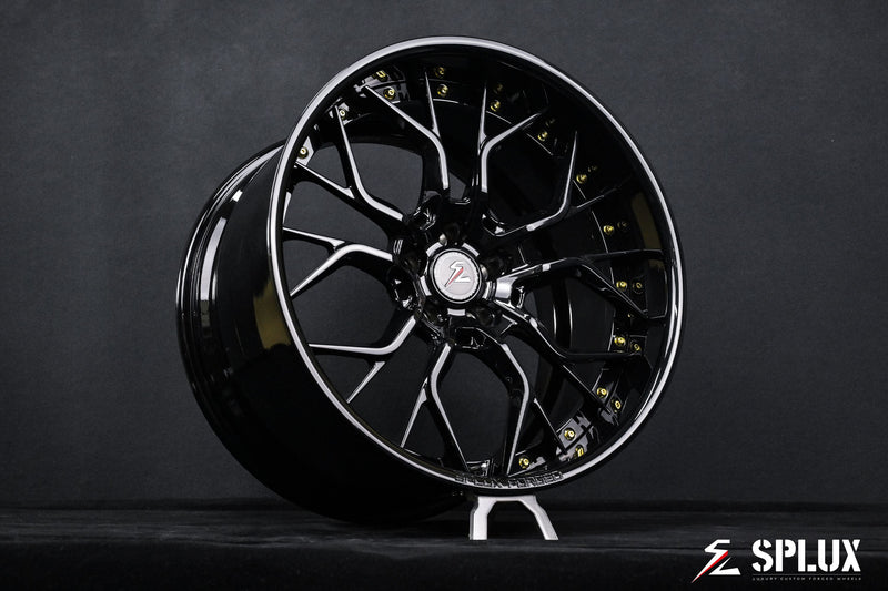 SD-16 C8 Corvette Z06 wheels front three-quarter hero view on 2025 Corvette C8 Z06