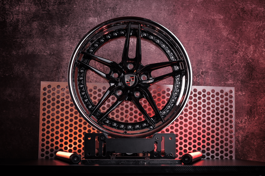 SA-01 1973 VW Super Beetle, 17x7.5 18x10