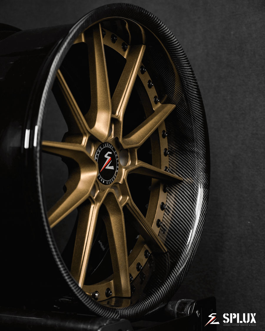 Splux SF-02 Y-spoke wheels with carbon fiber rims, perfect for Toyota pickup 4x4 trucks. Enhance your ride with stylish, durable wheels.