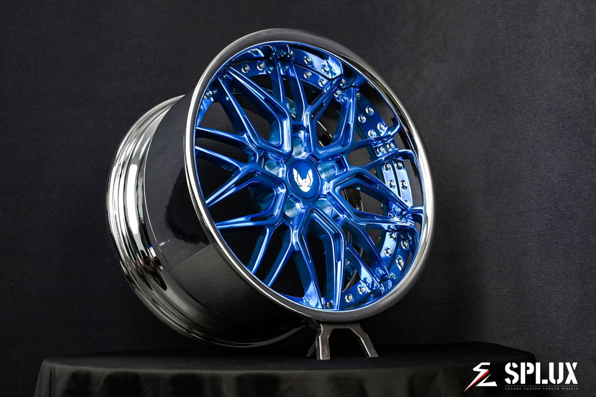 Detail shot of SD-01 18x9 front forged wheels for Pontiac Firebird 2001