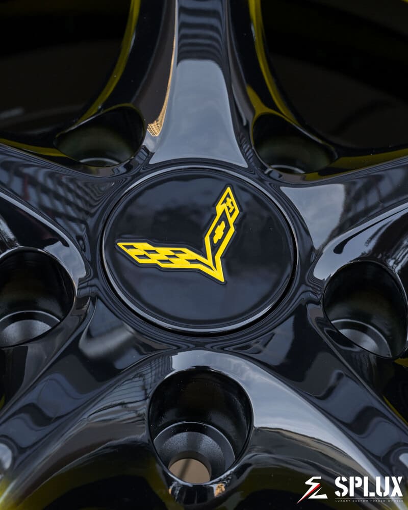 Detail shot of SD-03 deep dish forged wheel for 2014 C7 Corvette in custom finish.