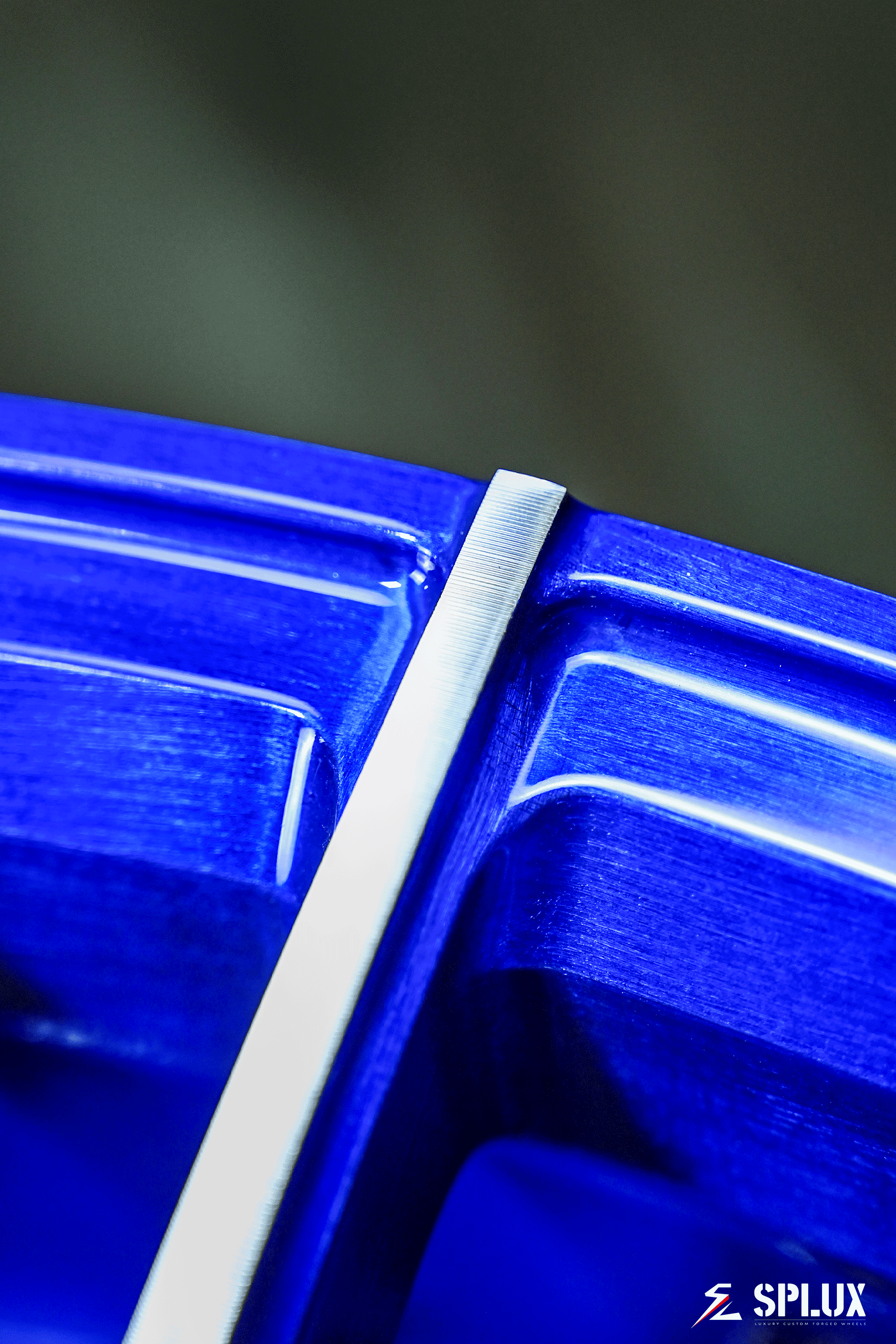 Splux SL-C19 aftermarket 20inch blue and silver concave custom forged 2-piece wheels for 2015 BMW M4.