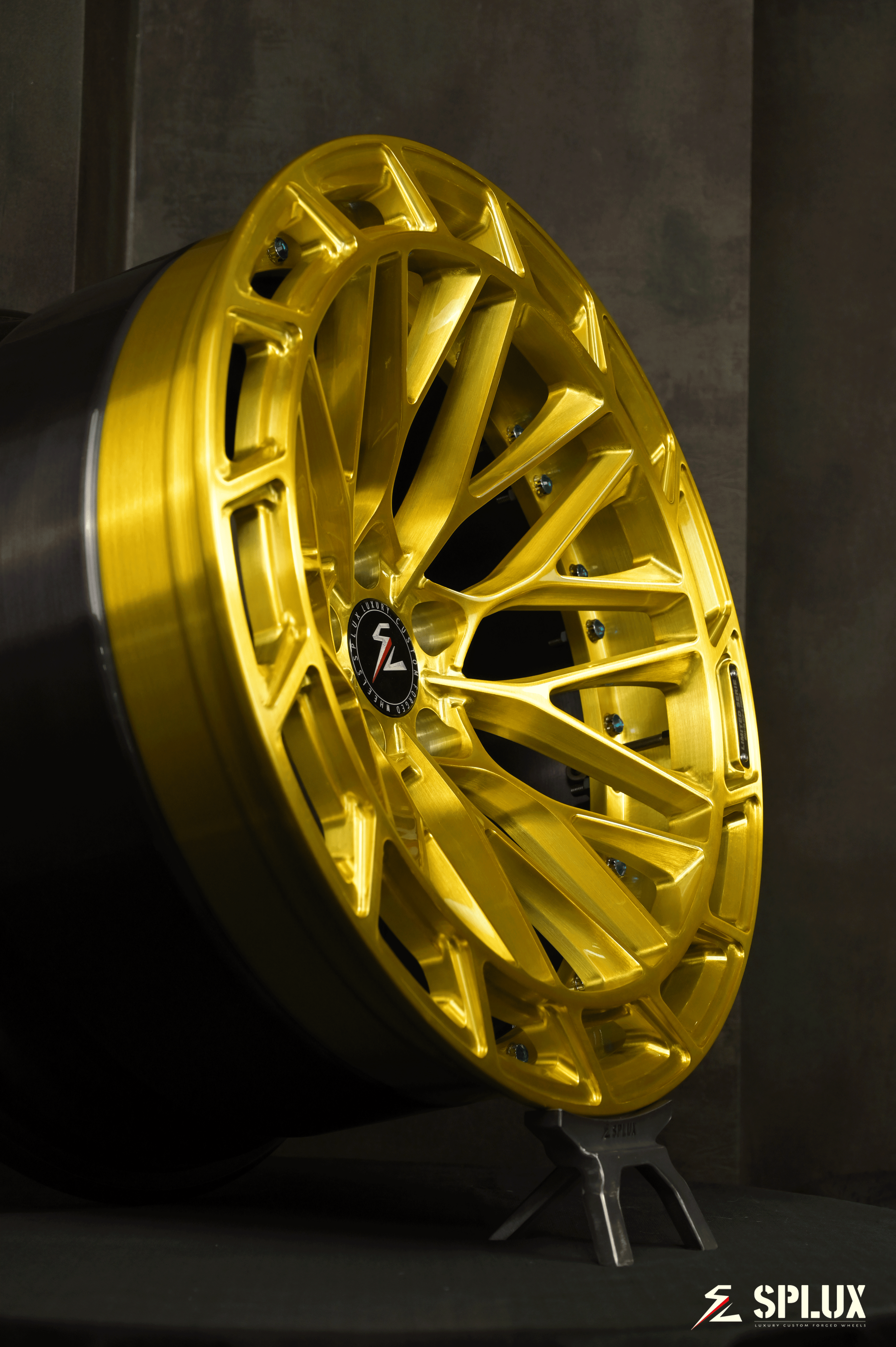 2015 E39 M5 wheels by Splux, 20-inch, concave, luxury gold and black, custom forged 2-piece aftermarket rims for BMW.