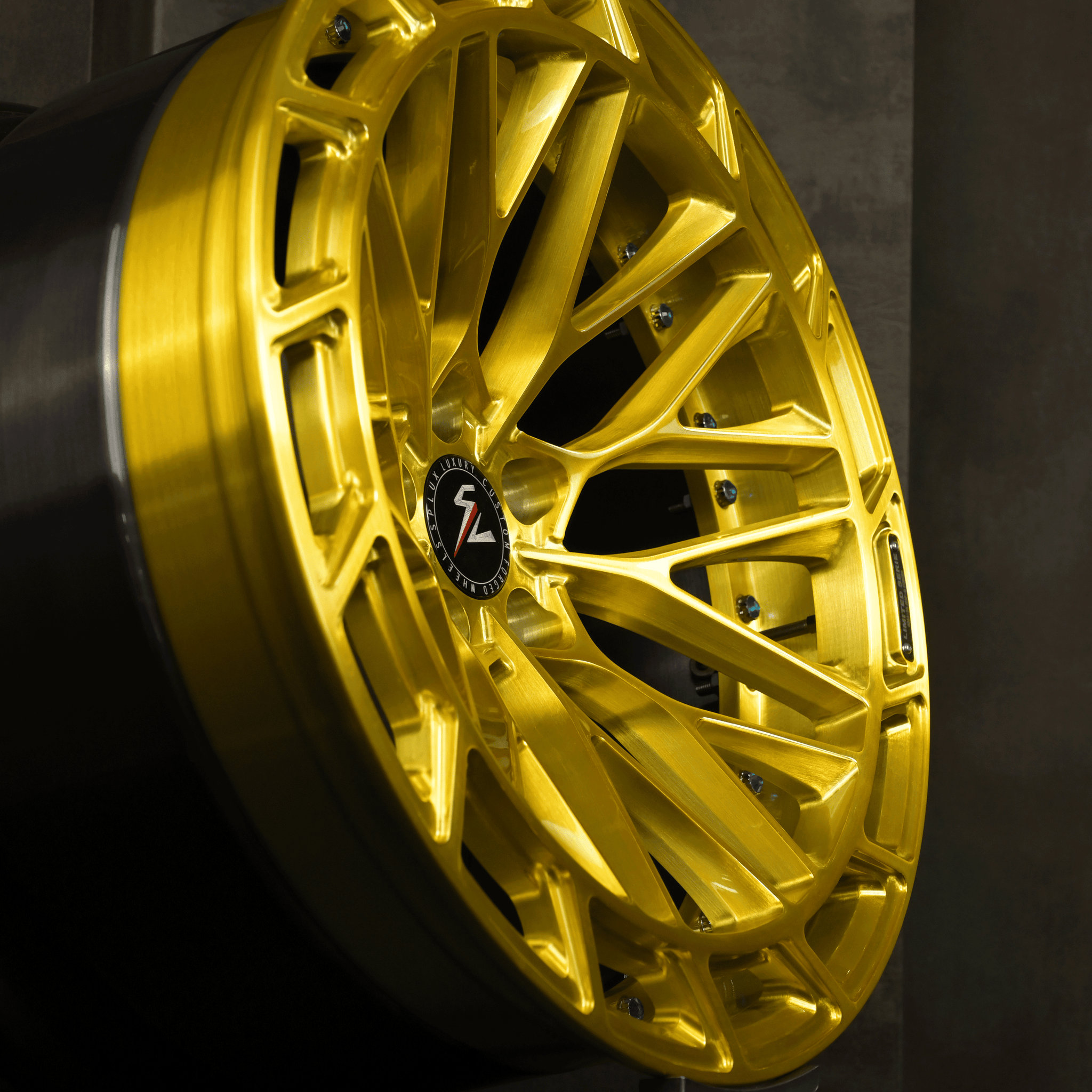 2015 E39 M5 wheels by Splux, 20-inch, concave, luxury gold and black, custom forged 2-piece aftermarket rims for BMW.