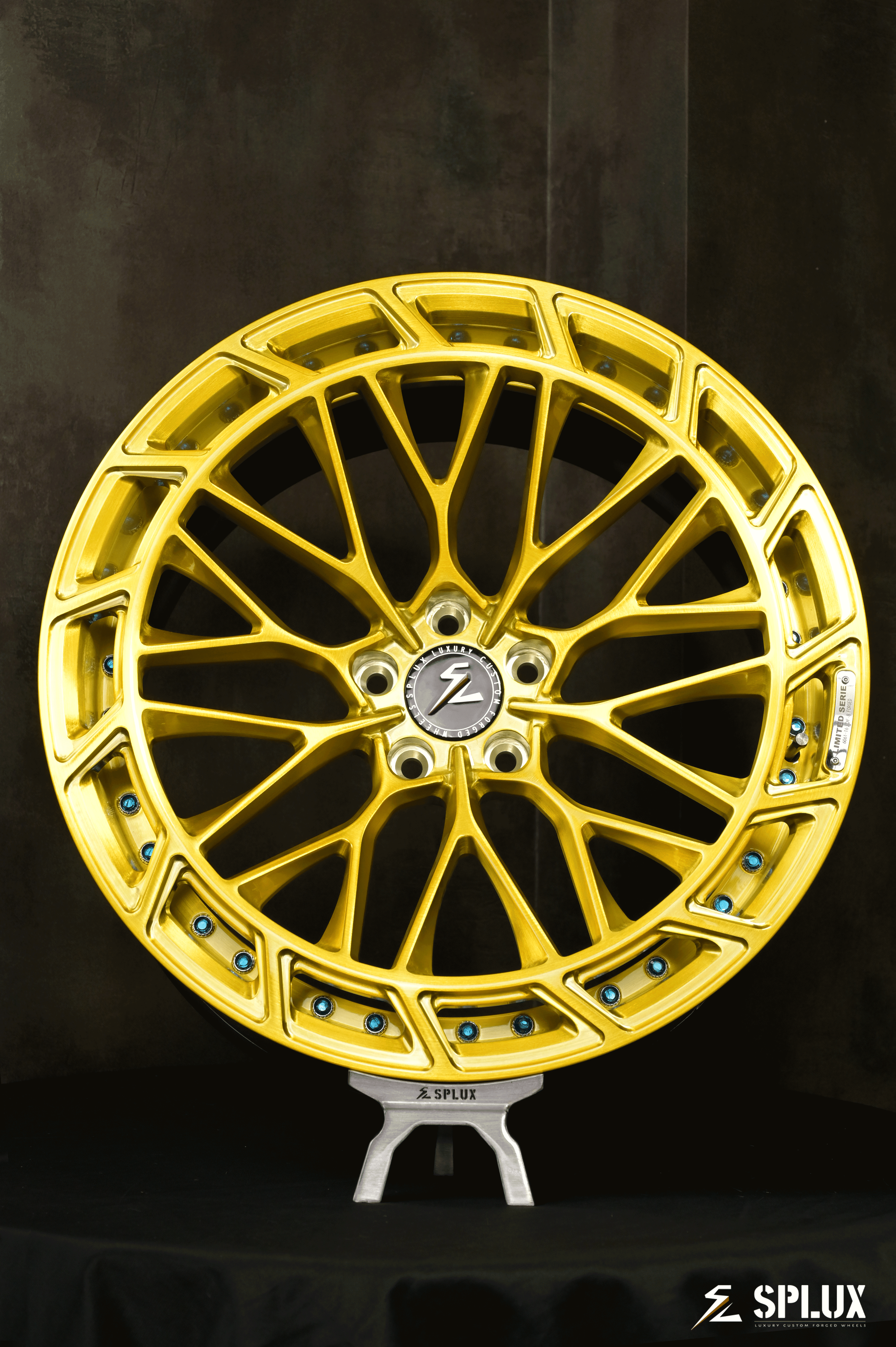 2015 BMW M5 wheels, 20-inch concave, gold and black, custom forged 2-piece aftermarket rims by Splux for BMW.
