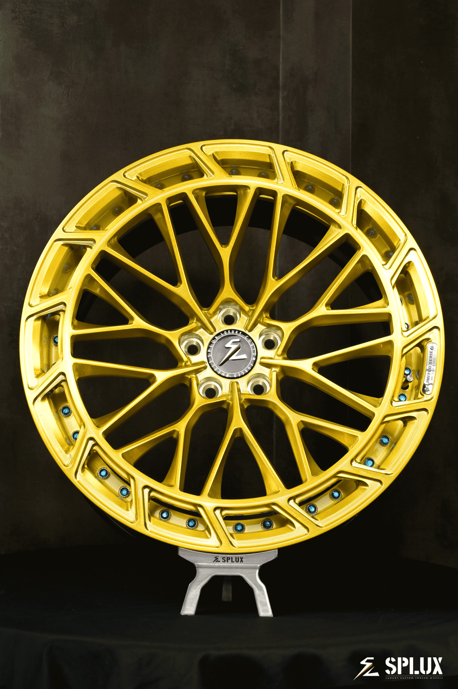 2015 BMW M5 wheels, 20-inch concave, gold and black, custom forged 2-piece aftermarket rims by Splux for BMW.