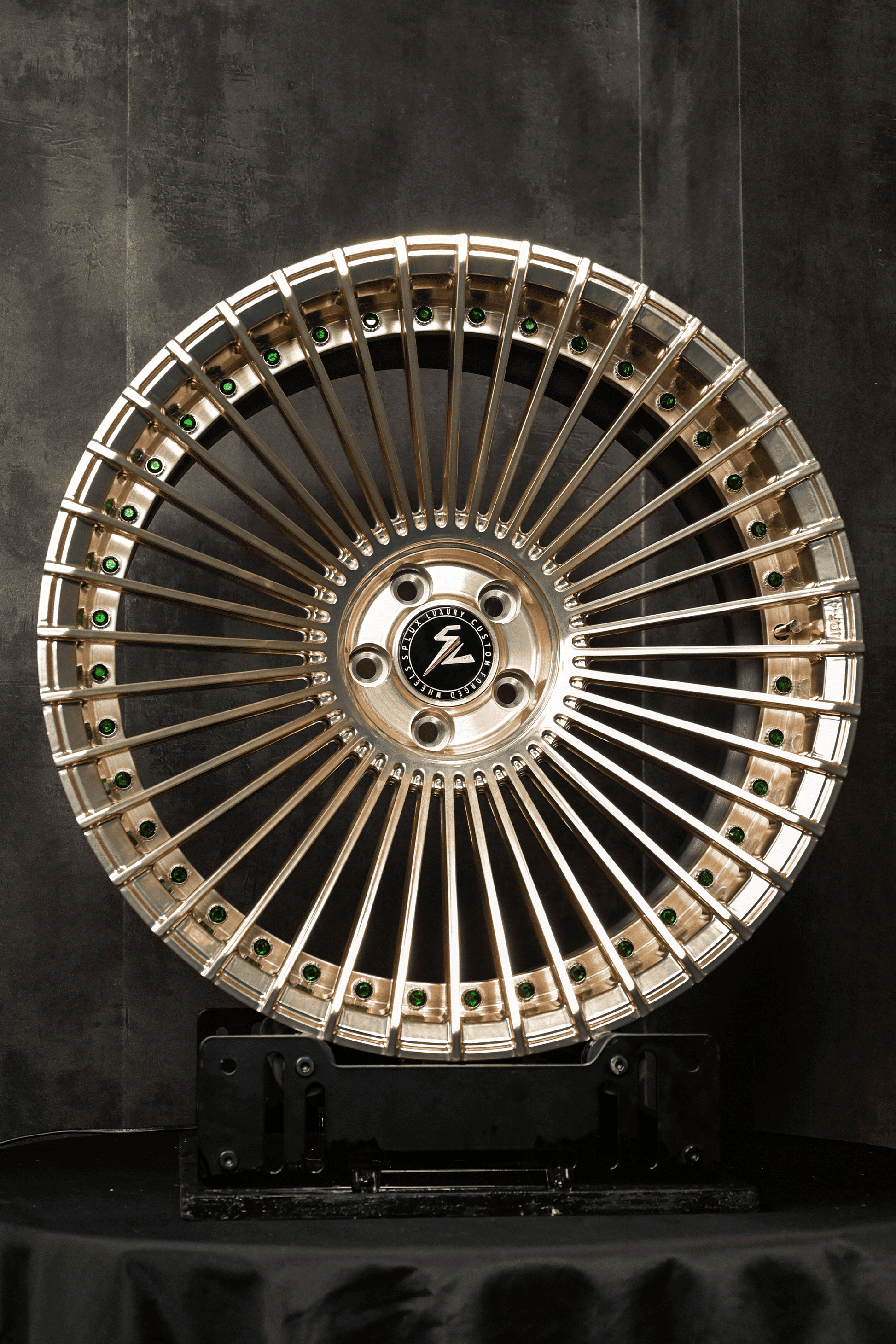 Splux SL-C21 20" custom forged 2-piece wheels for 2017 Porsche Macan, concave multi-spoke design in gold and black aftermarket rims.