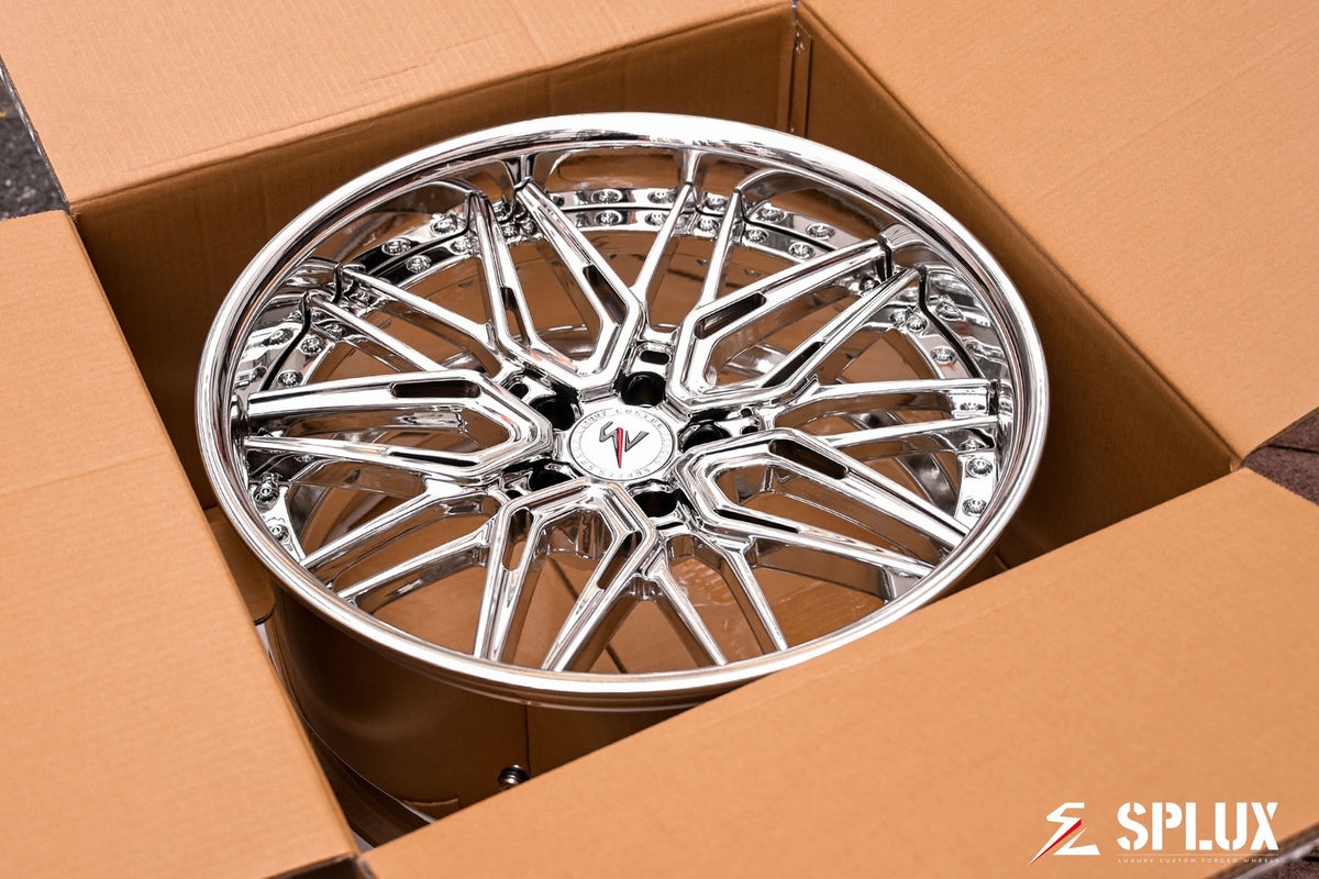 Front angle of SD-01 chrome forged wheels 20x9 on 2020 Dodge Challenger R/T Plus – design your own wheels