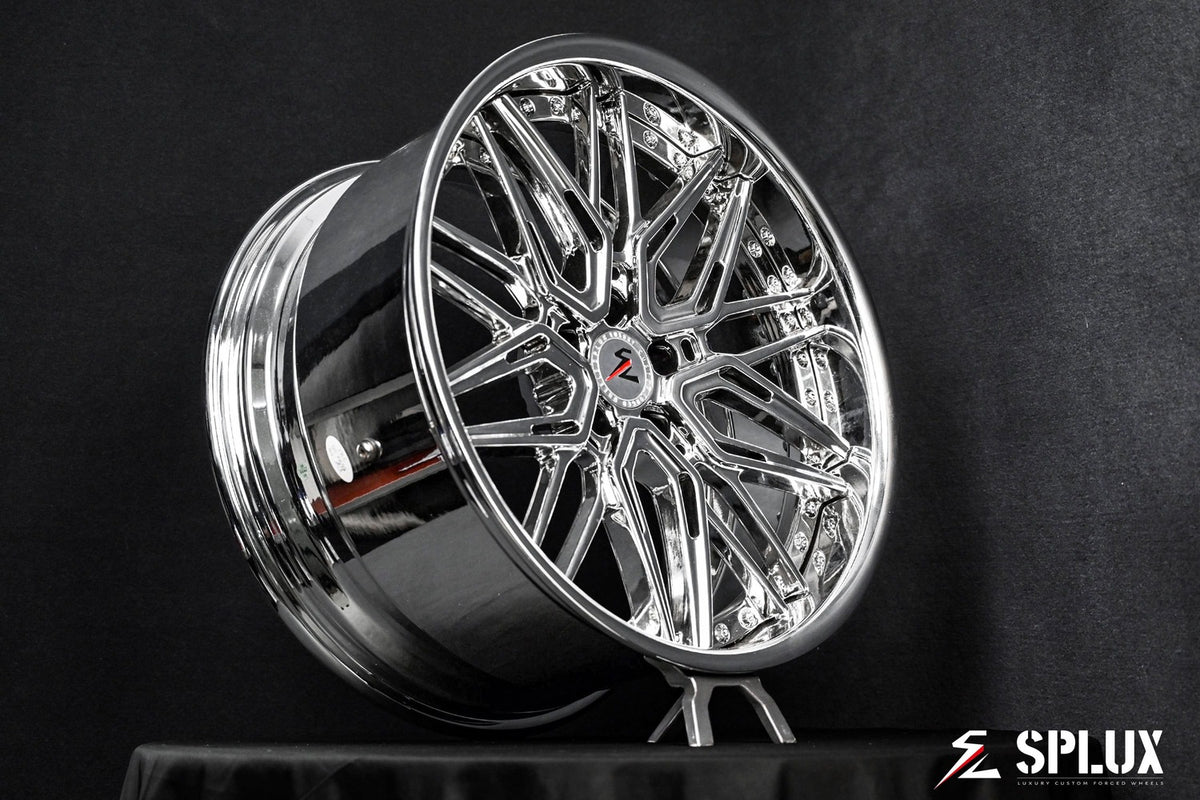 Close-up of SD-01 2-piece forged deep dish chrome wheels on 2020 Challenger