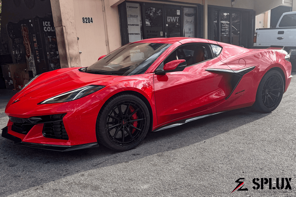 Splux SL-C07 Forged 2-Piece rims on torch red Corvette C8 with ultra concave design and black accents.