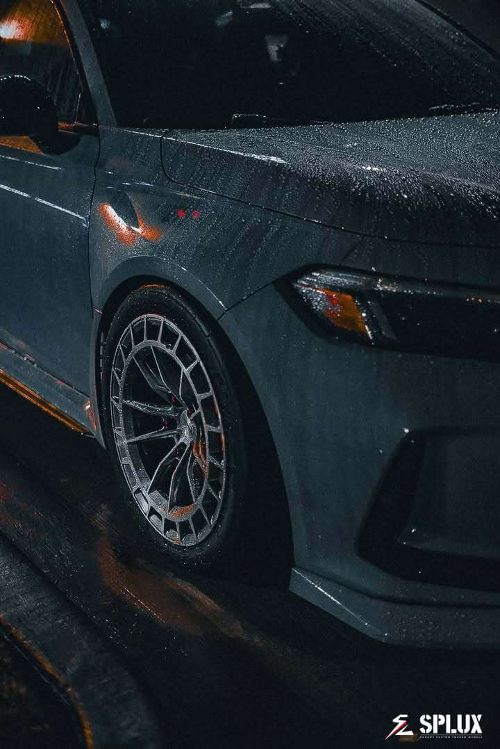 2024 Honda Civic Type R featuring Splux SL-C09M forged monoblock wheel with deep concave and machined finish.