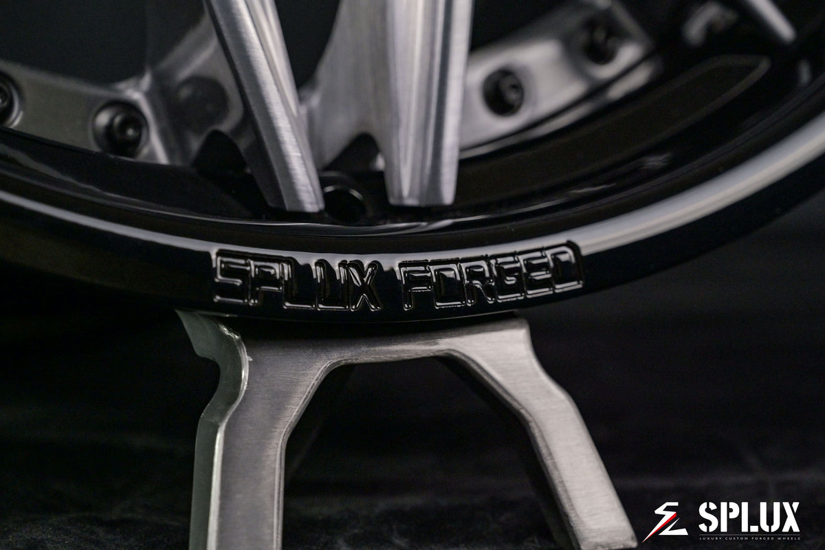 BMW X5 custom forged wheels SD-01 wheel face straight-on shot
