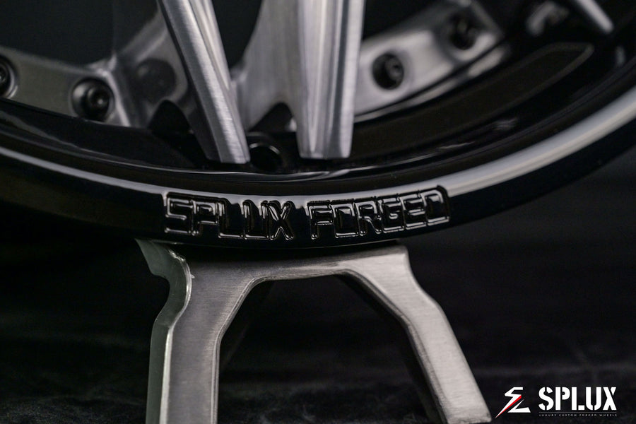 BMW X5 custom forged wheels SD-01 wheel face straight-on shot