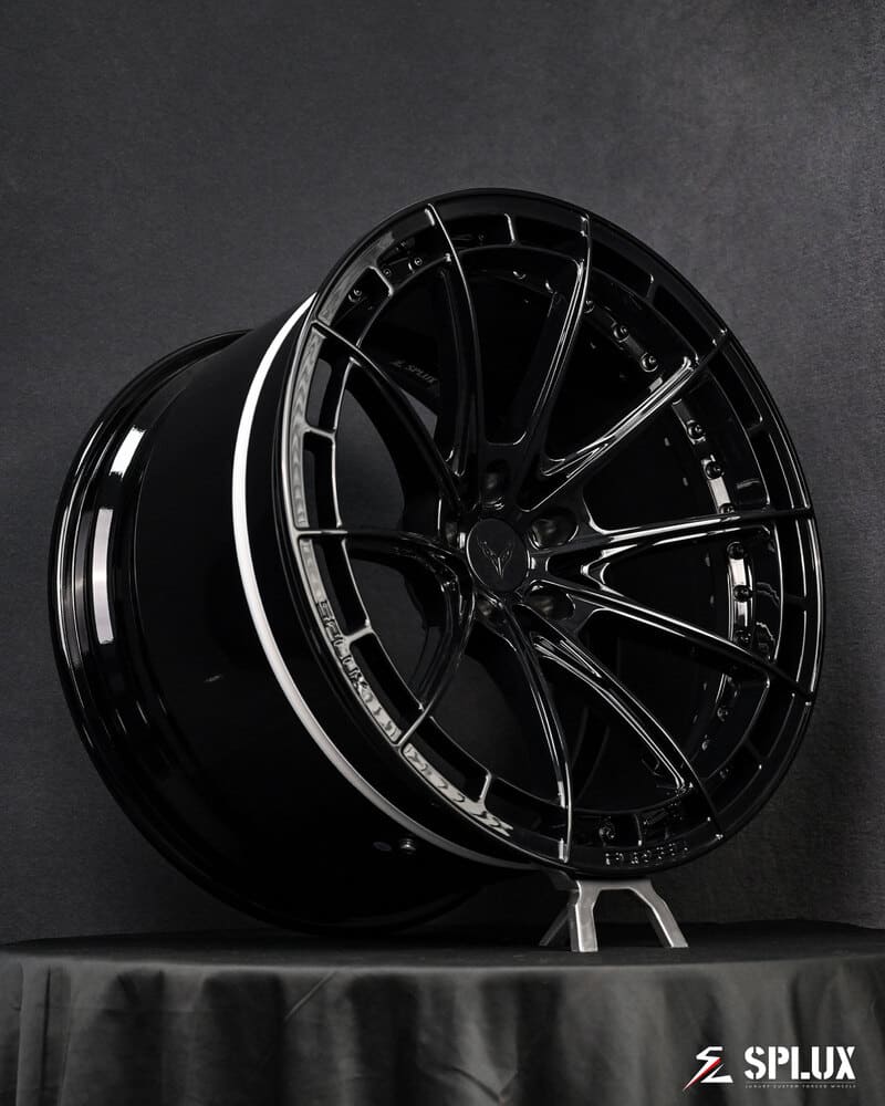 Detailed shot of SL-C07 2-piece aftermarket forged wheels for 2025 Corvette Z06