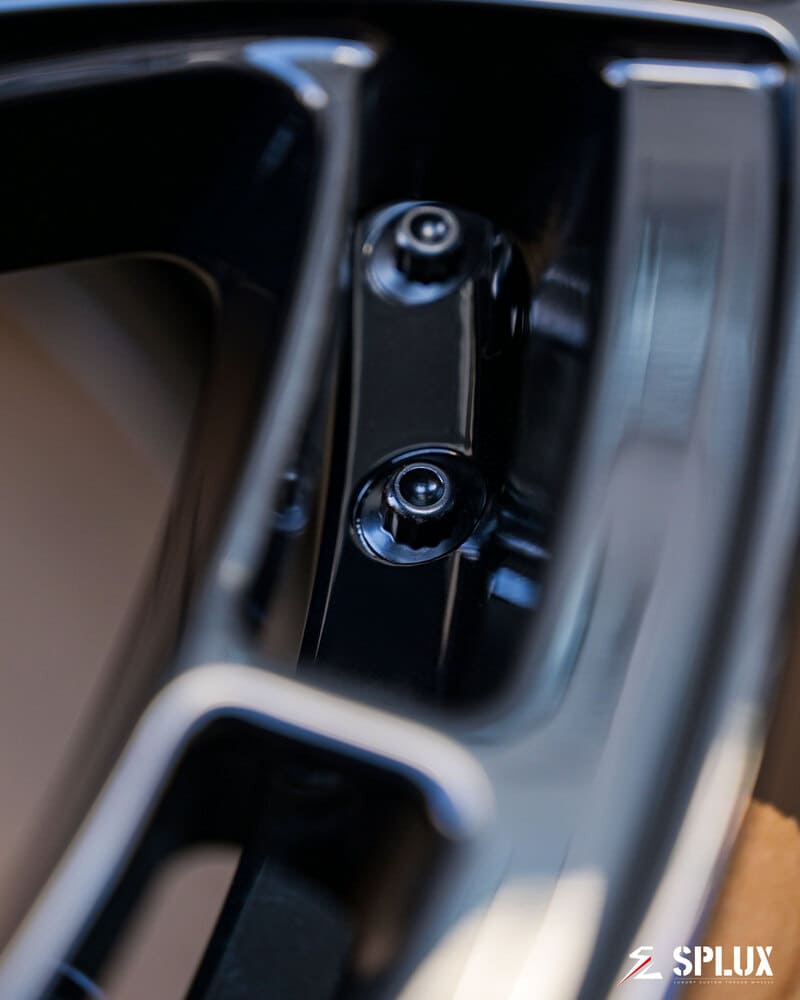 Polished finish detail of SL-C07 custom forged rims for 2025 Corvette Z06 2-piece setup