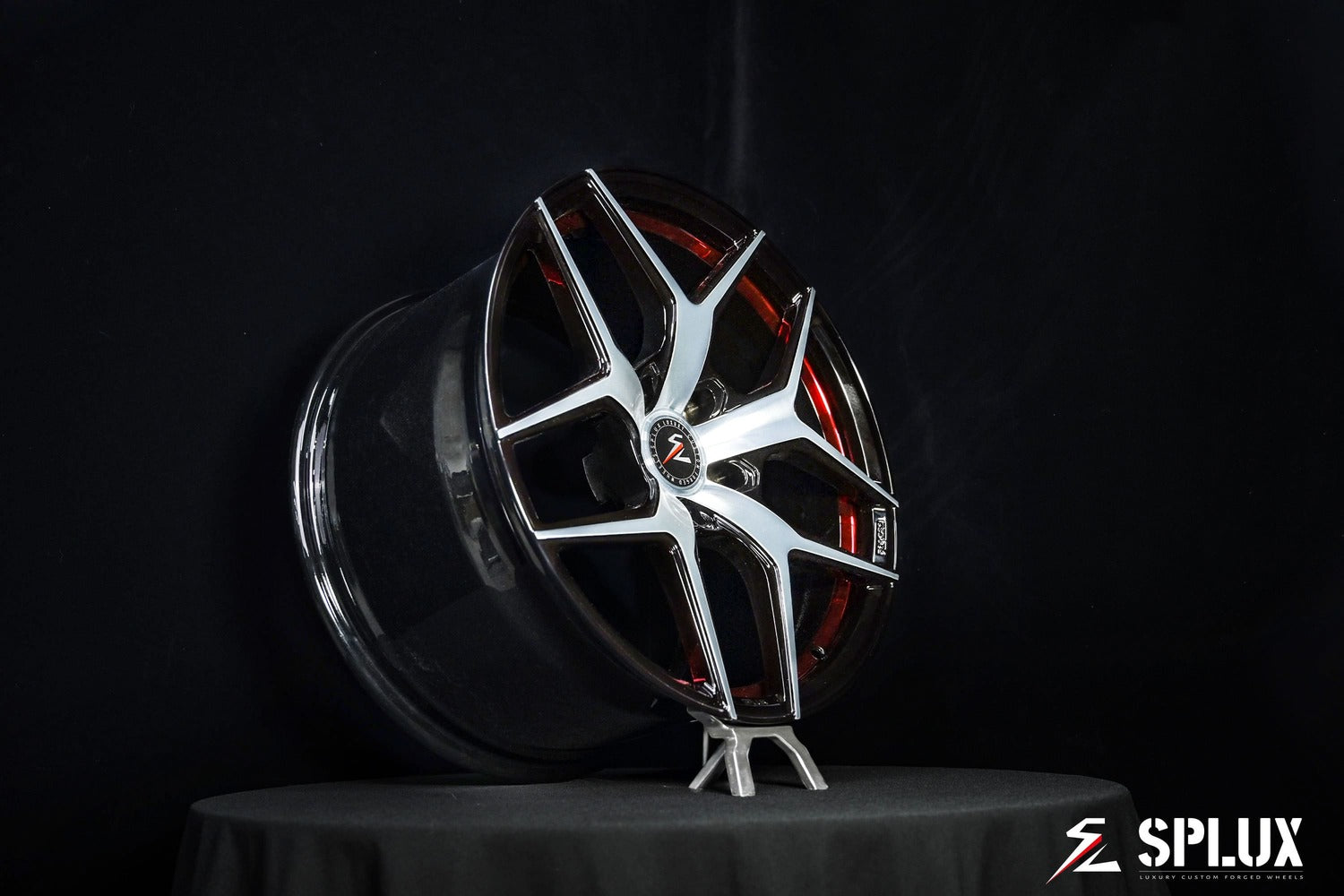 Detail of SL-01 forged monoblock wheel – Tesla Model S 19-inch EV-focused design