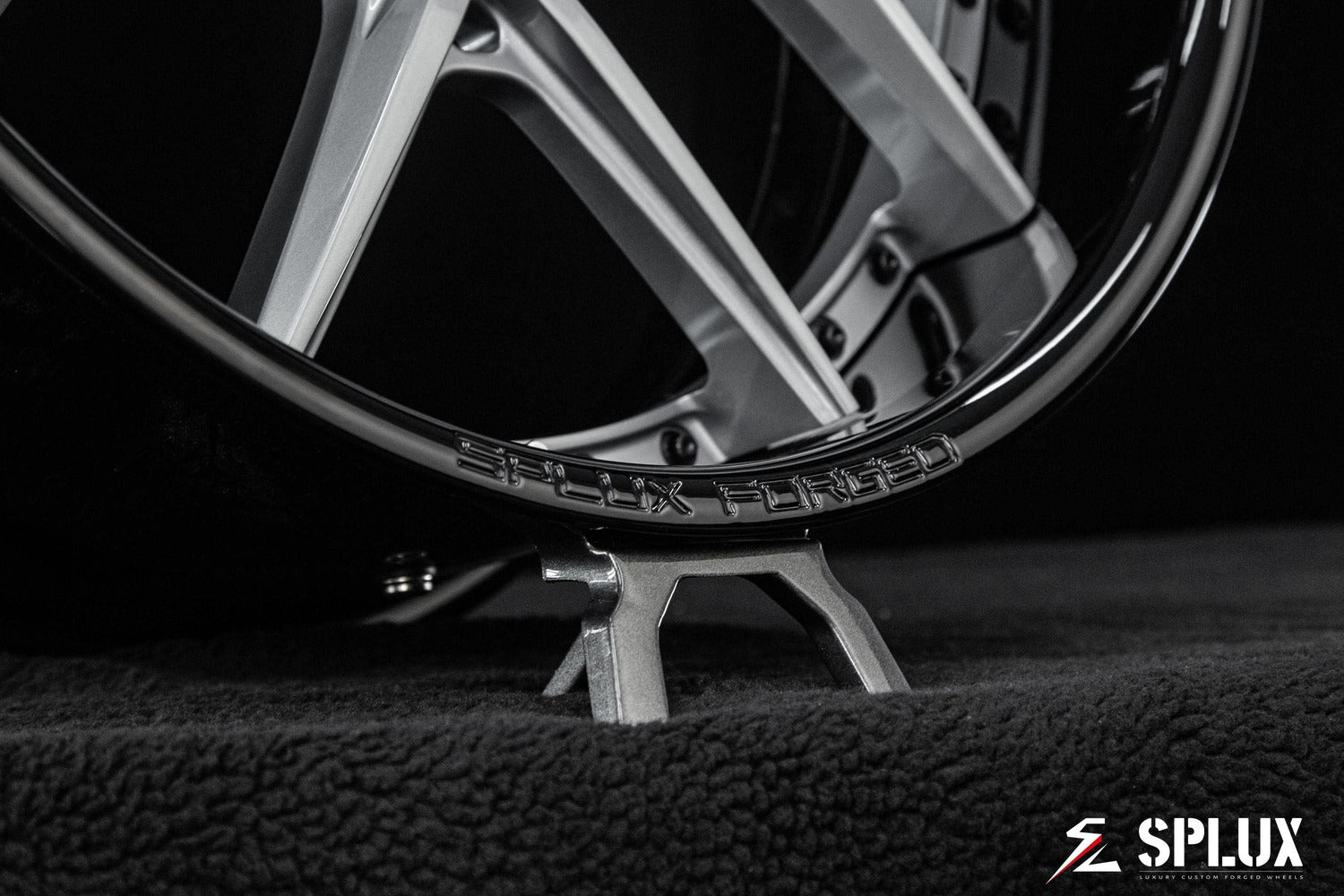 Rear fitment 22x10.5 SD-02 custom forged wheels on Tesla Model X Plaid