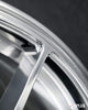 Corvette C7 rims with a silver finish in 19/20 staggered sizes. Concave 10-spoke design that makes the Grand Sport stand out.
