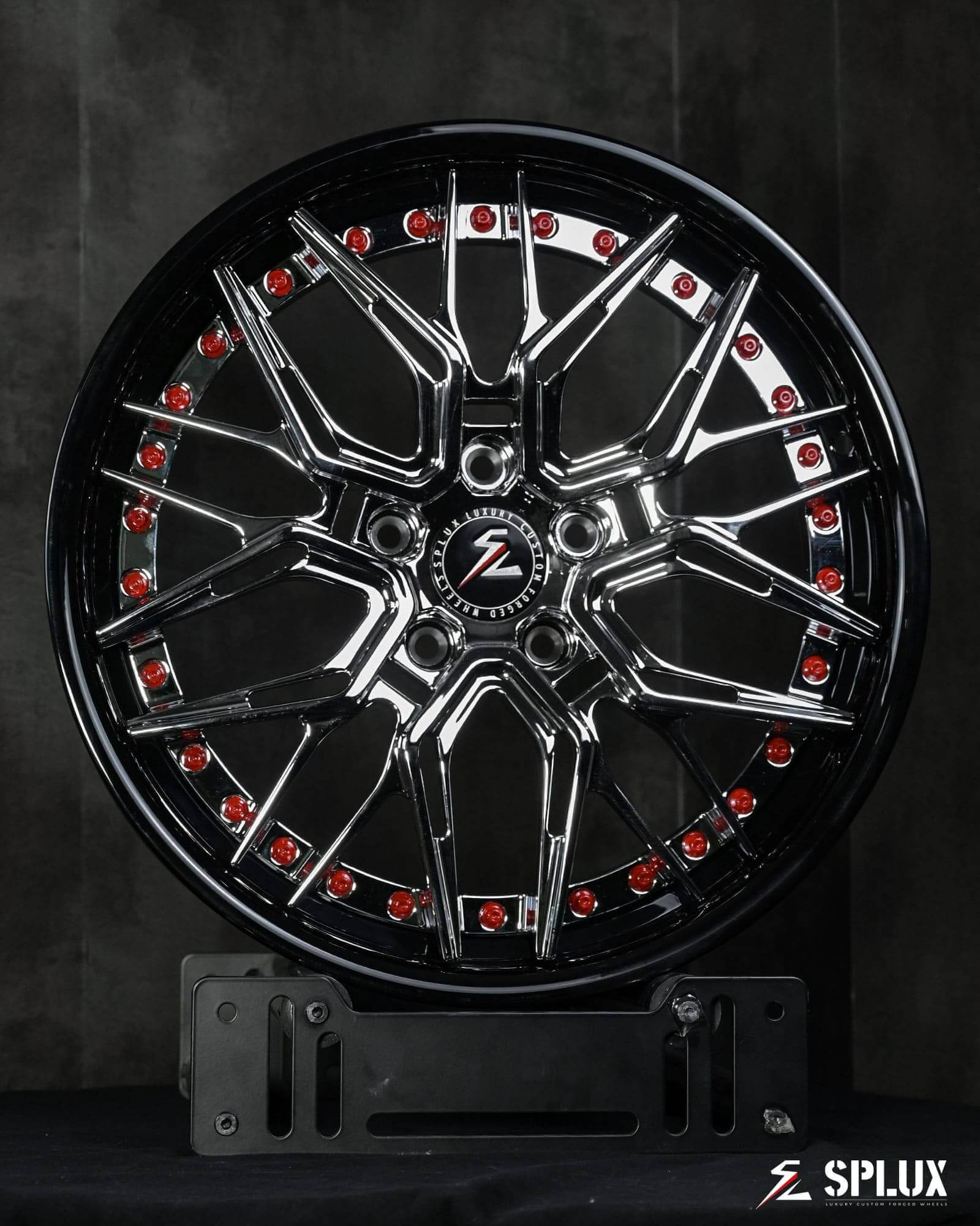 Mini countryman custom wheels with red rivets and deep lip style. The best 18