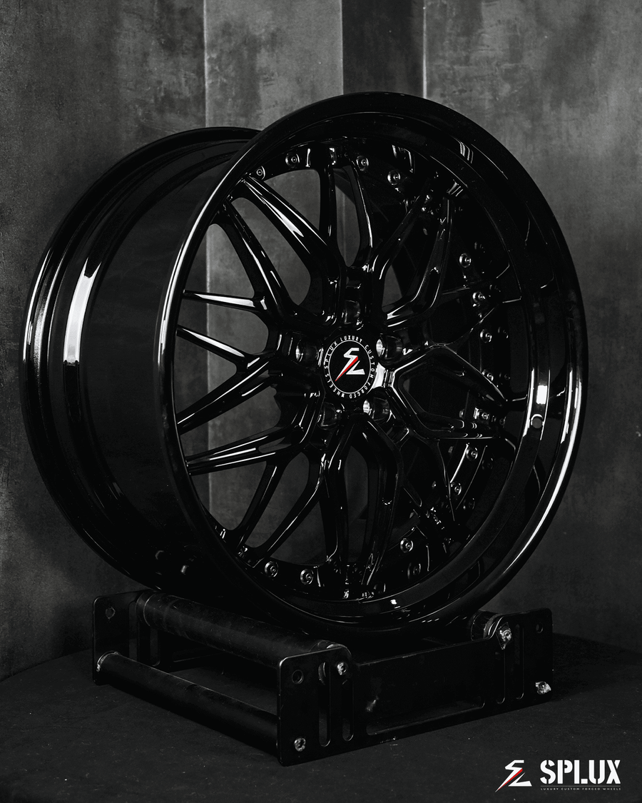 Challenger R/T wheels by Splux, Deep Dish SD-01. Black rims for the Dodge Challenger, designed for lightweight performance.