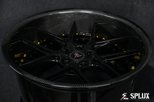 C6 Corvette lug pattern: 5x120.65 with a 70.3mm center bore. Custom deep dish Corvette aftermarket wheels from Splux SD-02.