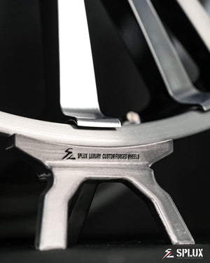 aftermarket wheels on honda accord.chrome face and black deep lip wheels have a classic style.