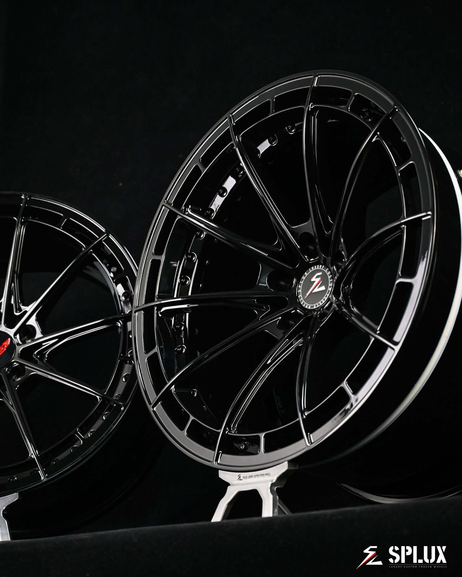 Corvette Z06 forged wheels with a fully gloss black finish.Ultra concave forged 2-piece C8 aftermarket wheels by Splux SL-C07