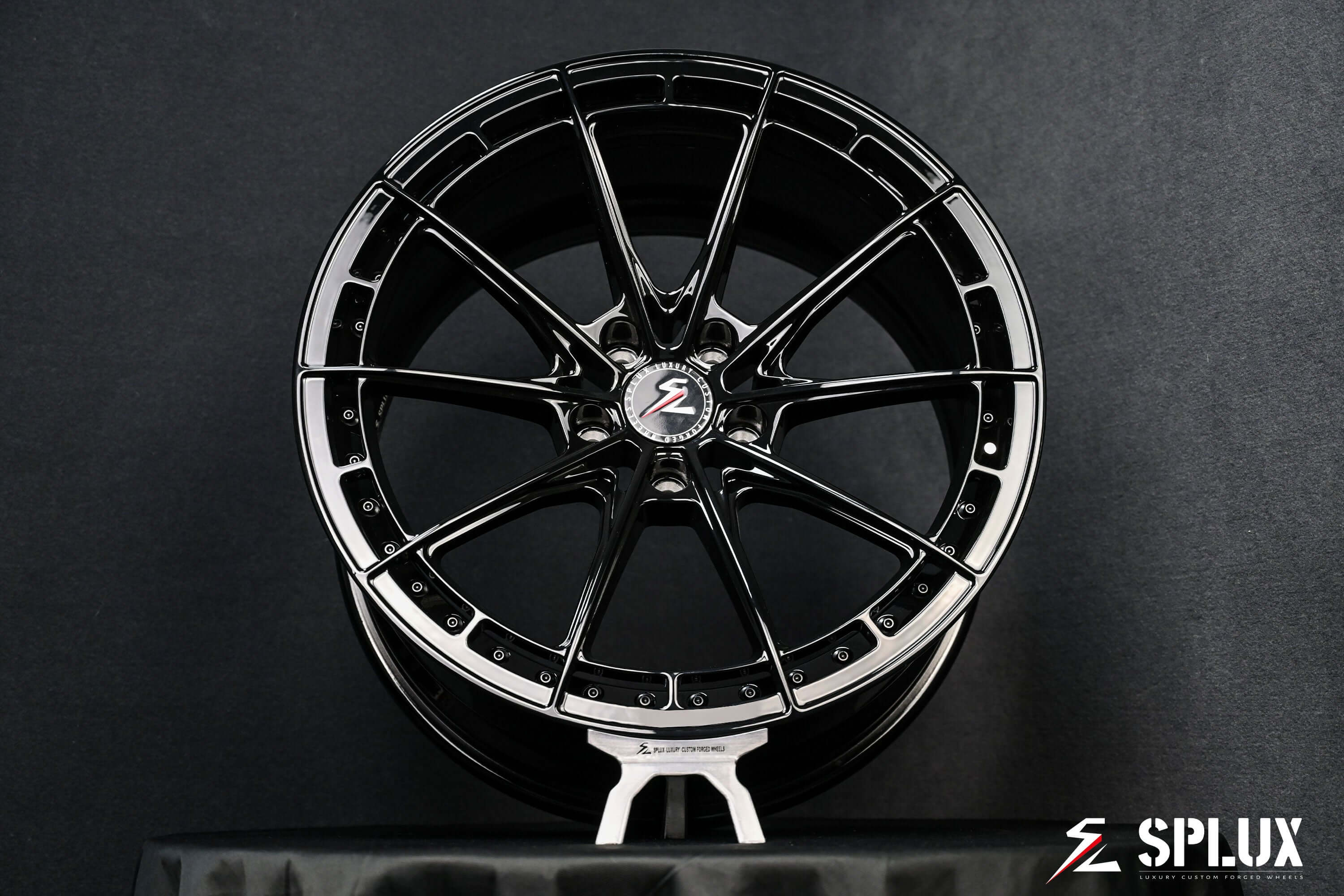 Custom wheels for the C8 Corvette with a super concave design. 20/21-inch wheel specs that fit the Z06 perfectly.