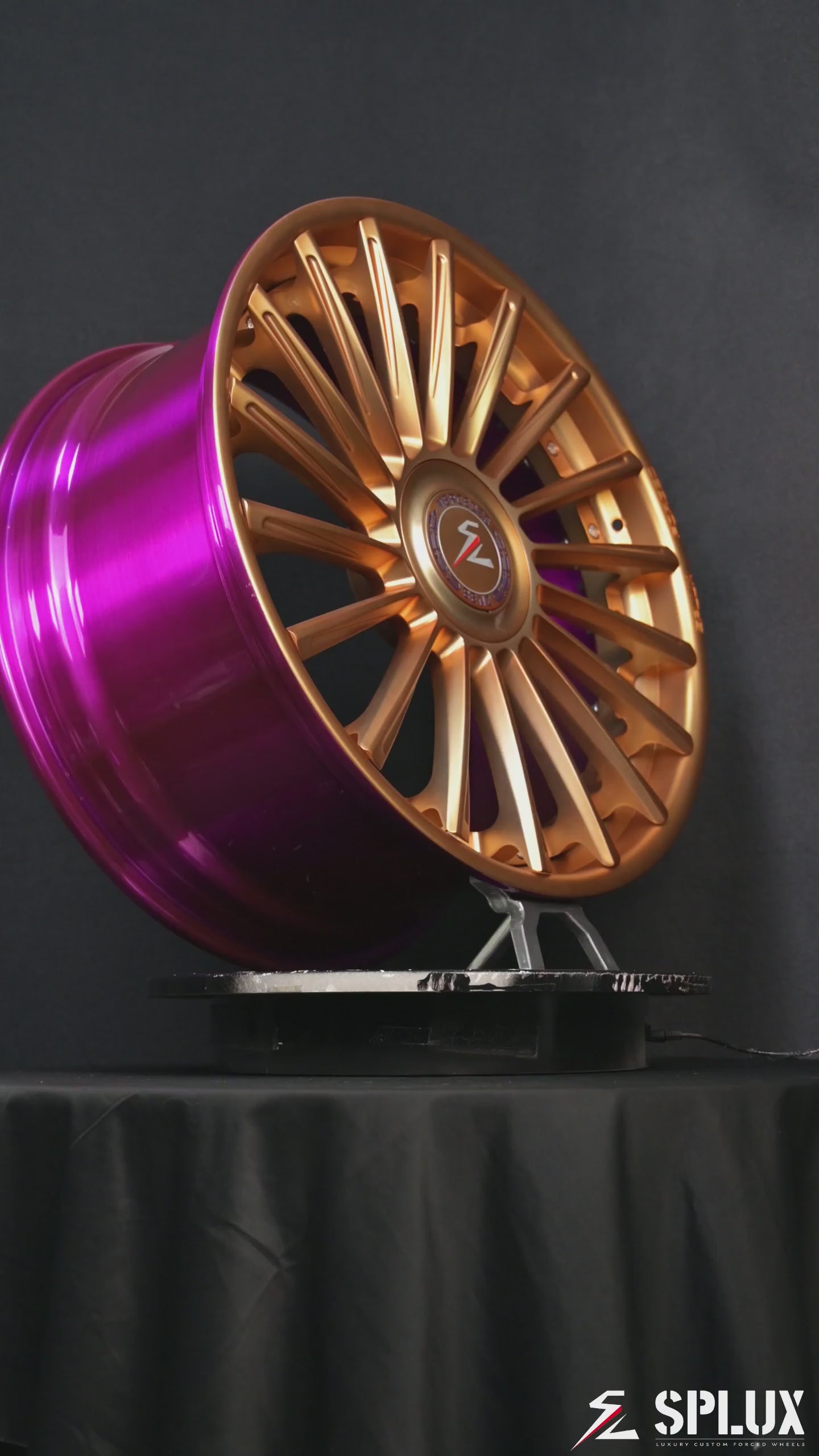 Close-up video of SL-C23 2-piece forged wheels highlighting intricate spokes on Mercedes GLE 450 AMG