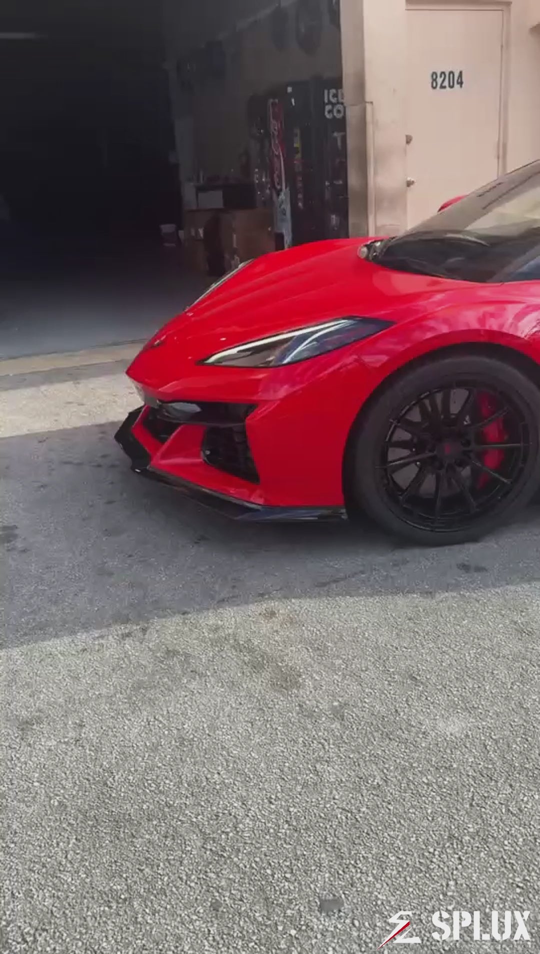 Torch red Corvette C8 with ultra concave SL-C07 forged wheels and custom black finish, showcasing Splux luxury series.