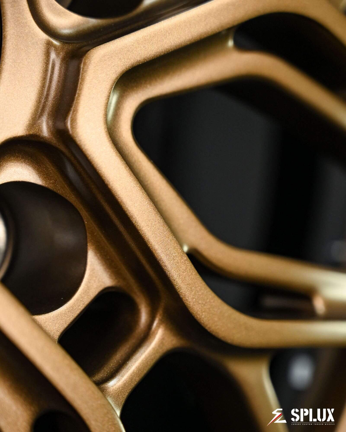 porsche 21" sport classic wheels satin platinum.high quality powder coated finish and carbon fiber wrapped lip.