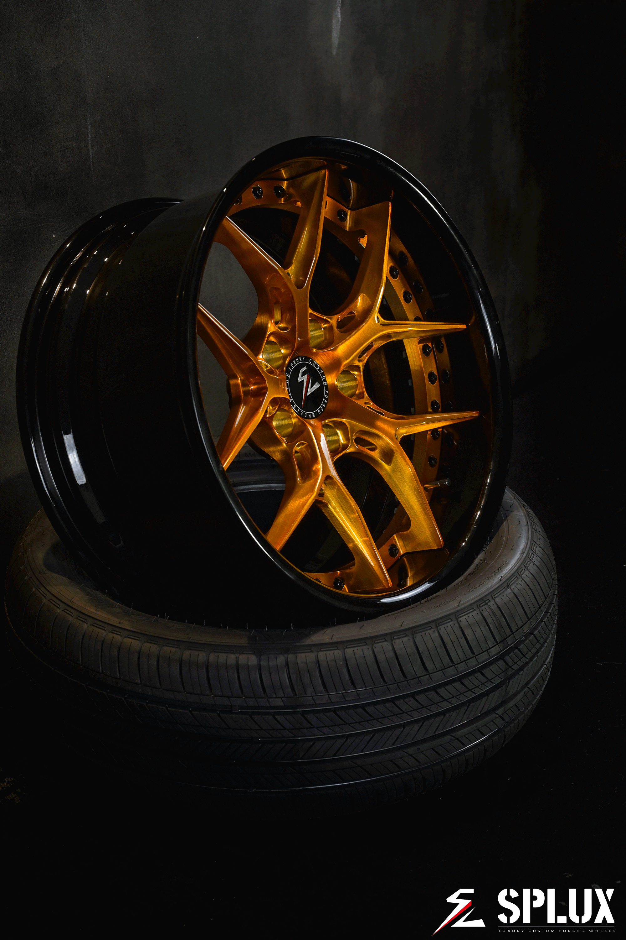 Splux SD-02 forged 2-piece custom deep dish wheels for 1967, 1984 Camaro, in black or gold, classic car luxury, available in 18/19 inch.