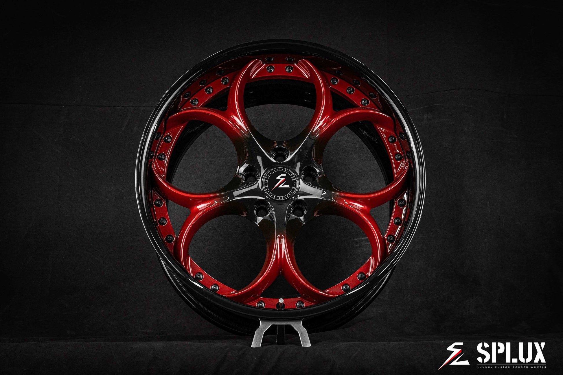 Splux SD-02 custom forged 2-piece 2019 Corvette C7 OEM wheels in 19/20 inch, black and red, deep lip, heart spoke, aftermarket rims.