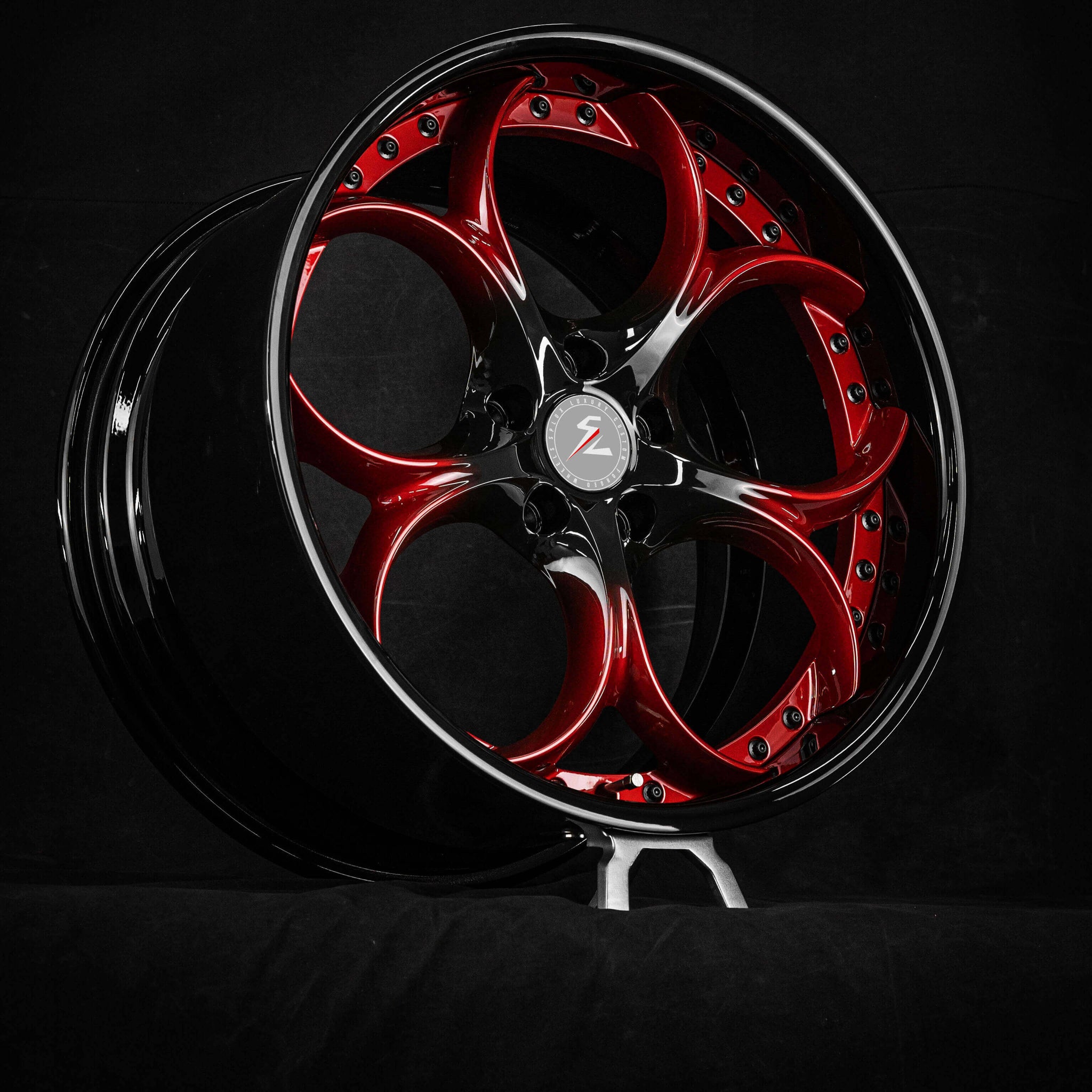 Splux SD-02 custom forged 2-piece aftermarket rims for 2019 C7 Corvette Grand Sport, 19/20 inch, black and red with deep lip and heart spoke.