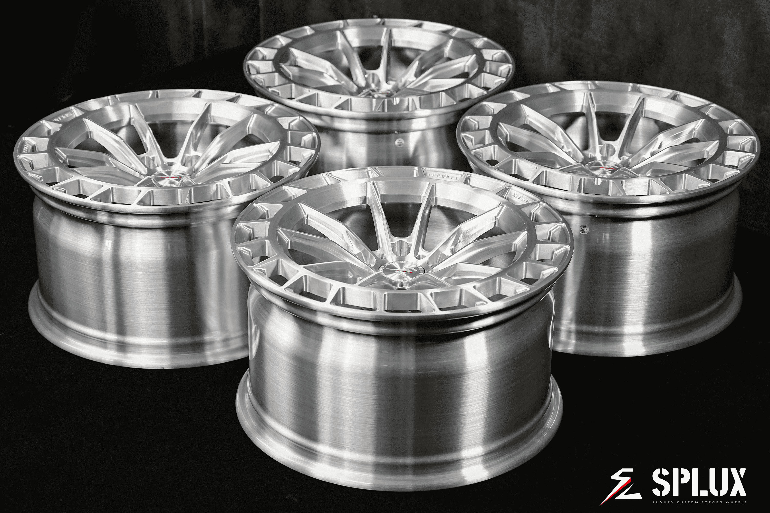 Splux SC-02 18-inch aftermarket wheels for 2024 Civic Type R. Brushed aluminum, silver finish, concave forged monoblock.