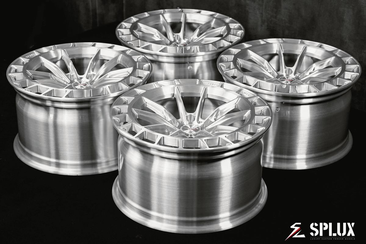 Splux SC-02 18-inch aftermarket wheels for 2024 Civic Type R. Brushed aluminum, silver finish, concave forged monoblock.