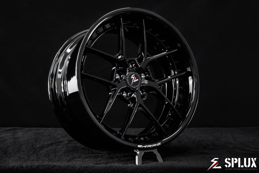 Rear 19-inch SD-02 wheel with deep dish lip and piano black finish
