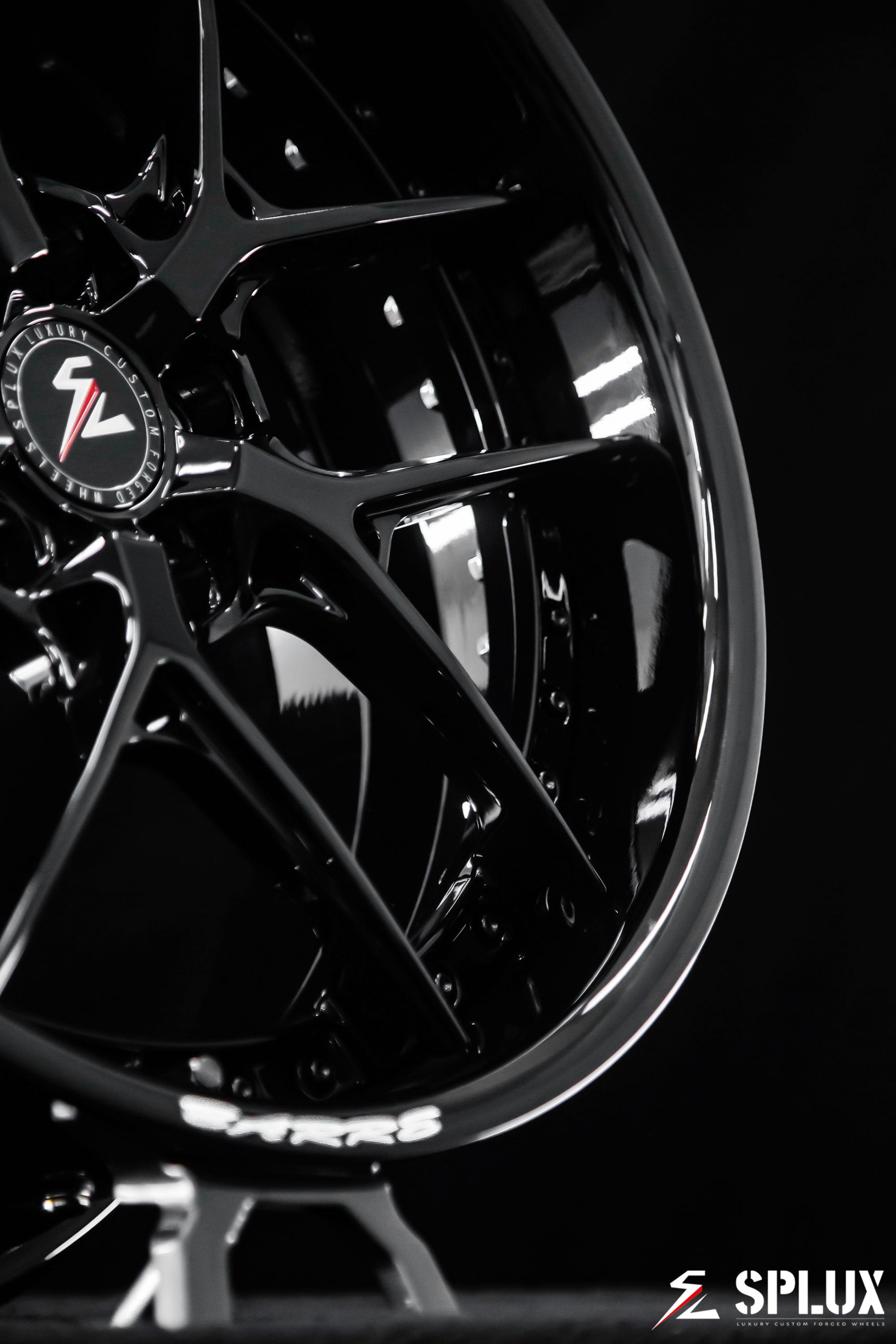 Piano black SD-02 wheel with deep dish concave profile and visible hardware