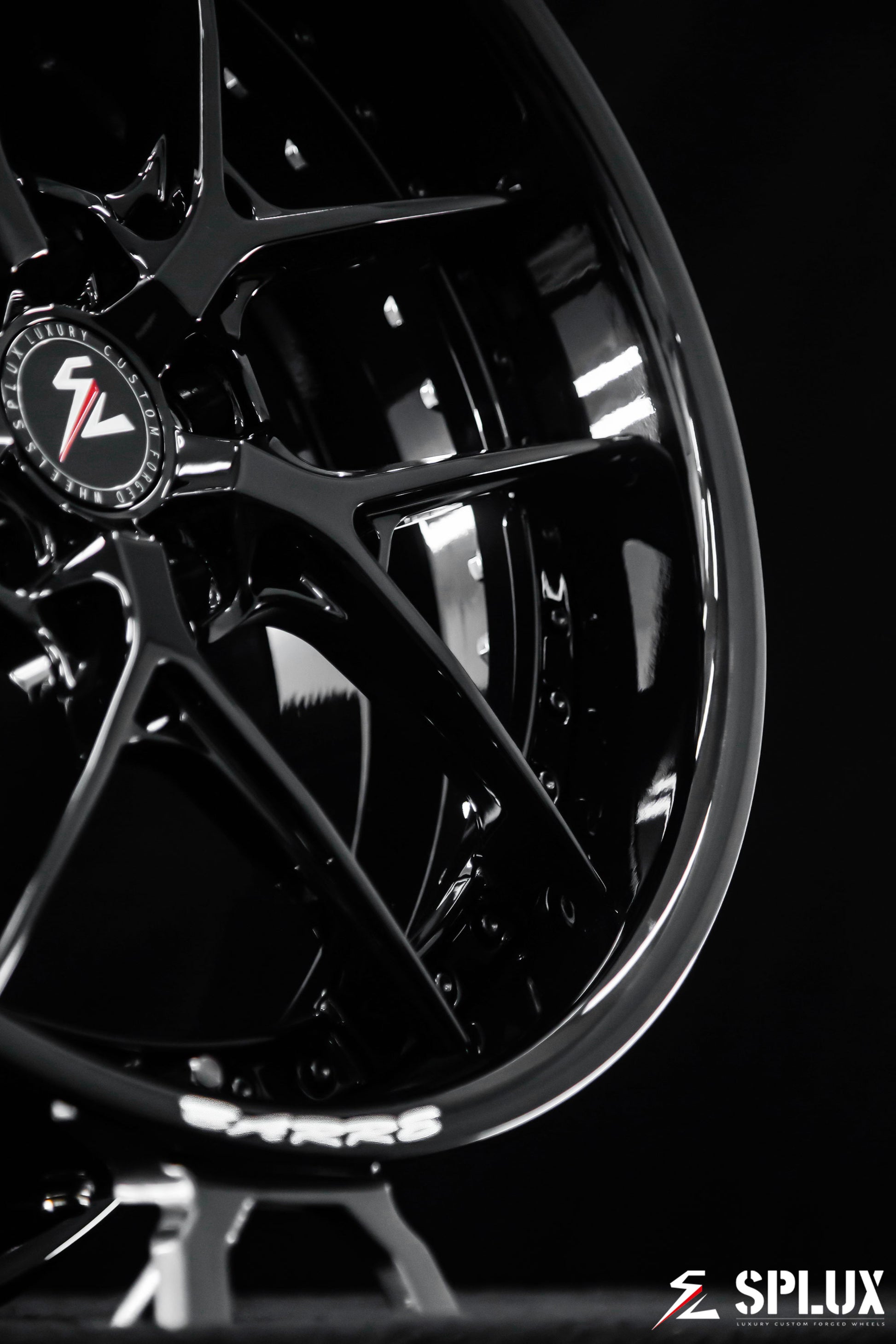 Piano black SD-02 wheel with deep dish concave profile and visible hardware