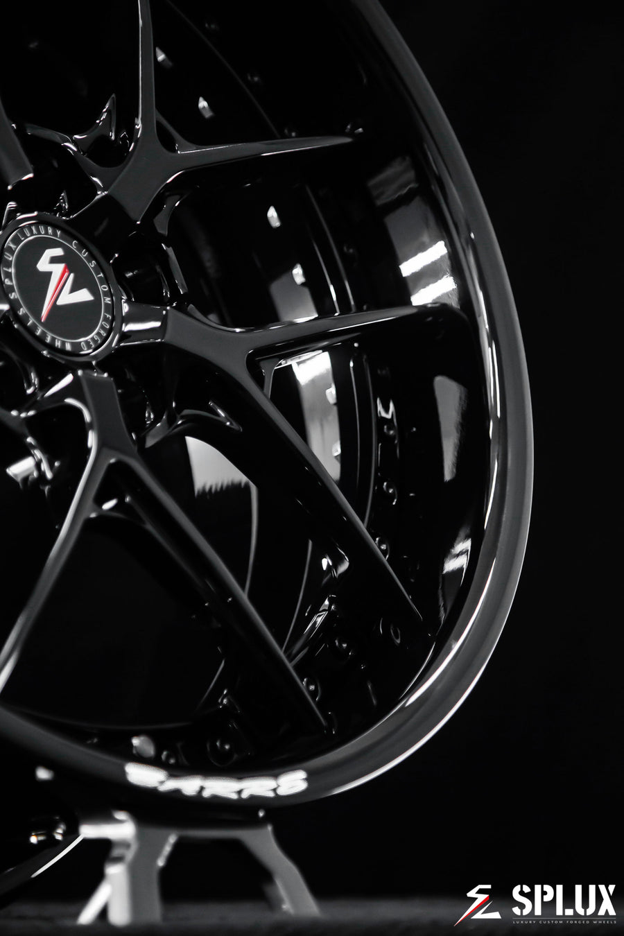 Piano black SD-02 wheel with deep dish concave profile and visible hardware