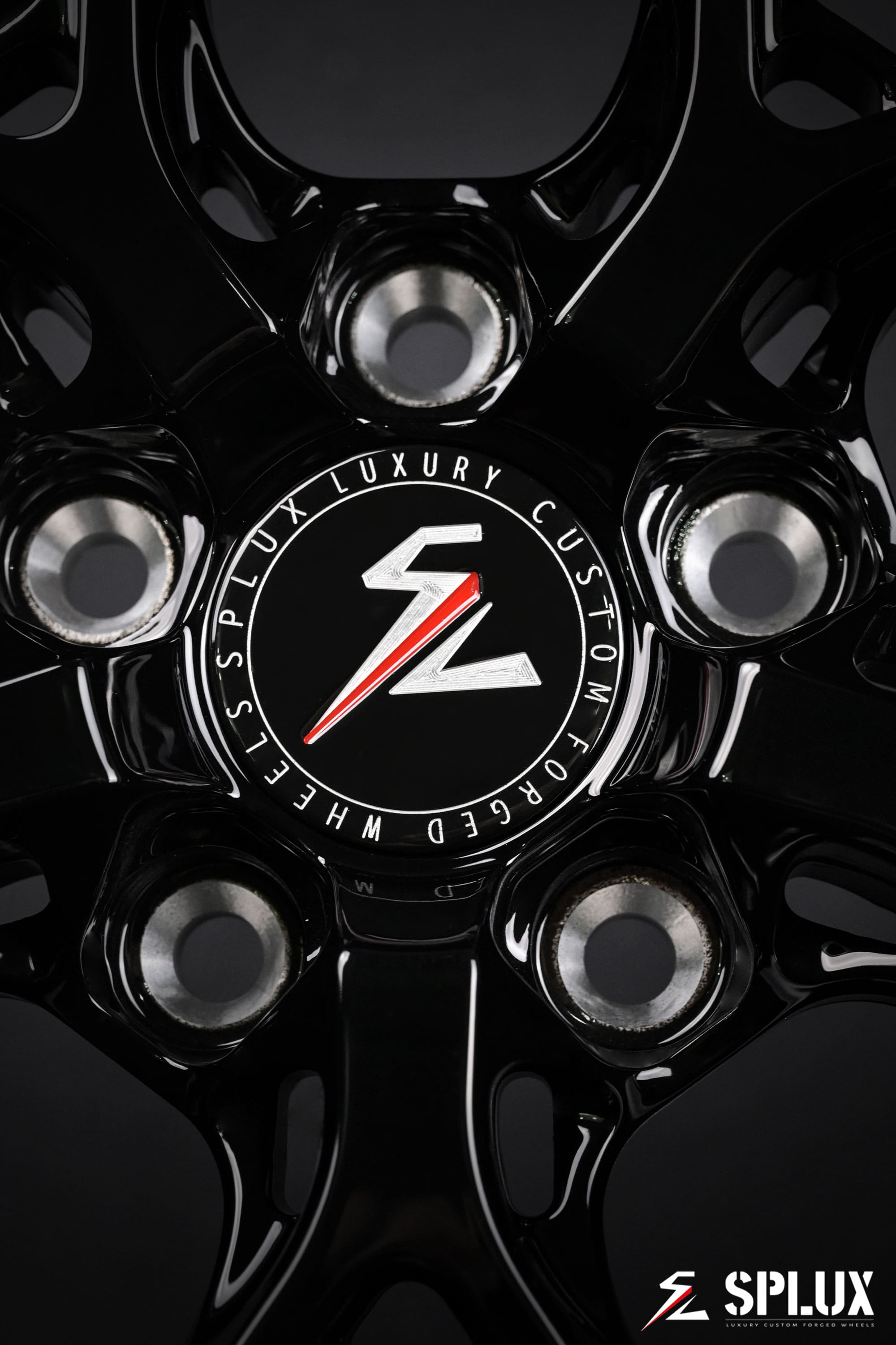 The 18-inch SD-02 wheel with piano black finish and deep-dish profile on the truck