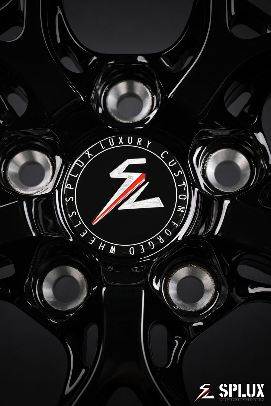 The 18-inch SD-02 wheel with piano black finish and deep-dish profile on the truck